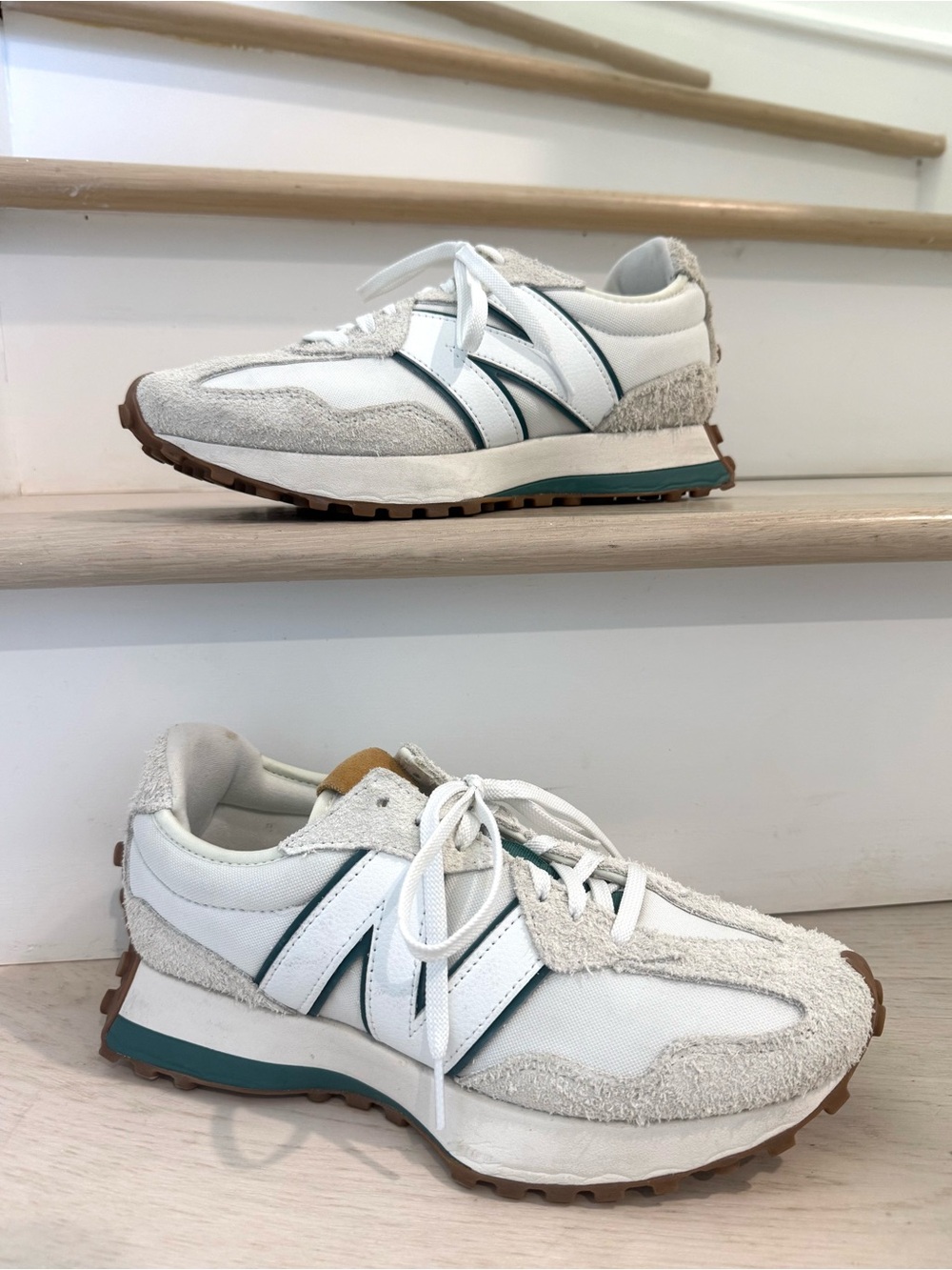 NEW BALANCE 327 White/Teal sneakers 8.5W